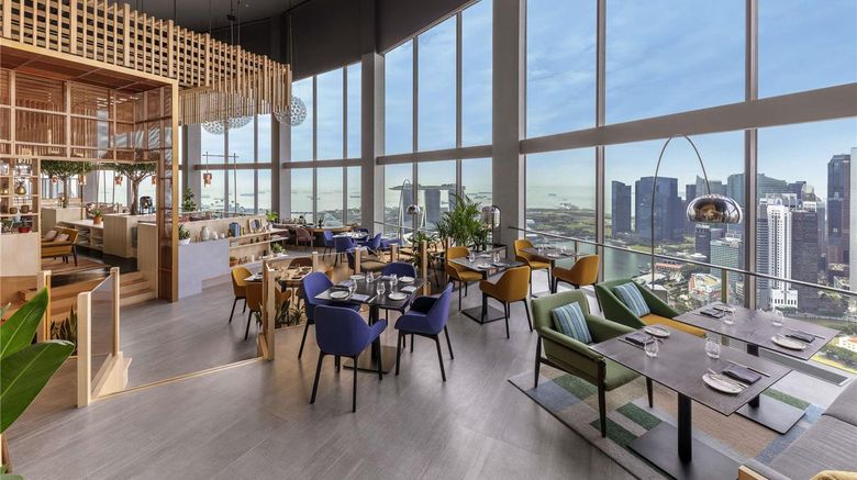 <b>Fairmont Singapore Restaurant</b>. Images powered by <a href="https://iceportal.shijigroup.com/" title="IcePortal" target="_blank">IcePortal</a>.
