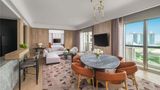 <b>Fairmont Singapore Suite</b>. Images powered by <a href="https://iceportal.shijigroup.com/" title="IcePortal" target="_blank">IcePortal</a>.