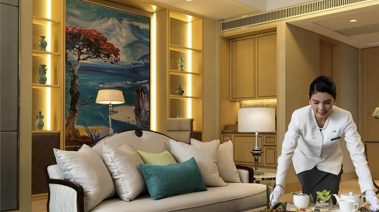 <b>Raffles Jakarta Room</b>. Images powered by <a href="https://iceportal.shijigroup.com/" title="IcePortal" target="_blank">IcePortal</a>.