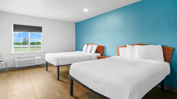 WoodSpring Suites Springdale Suite