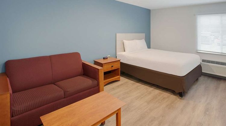 WoodSpring Suites Fayetteville I-49 Room