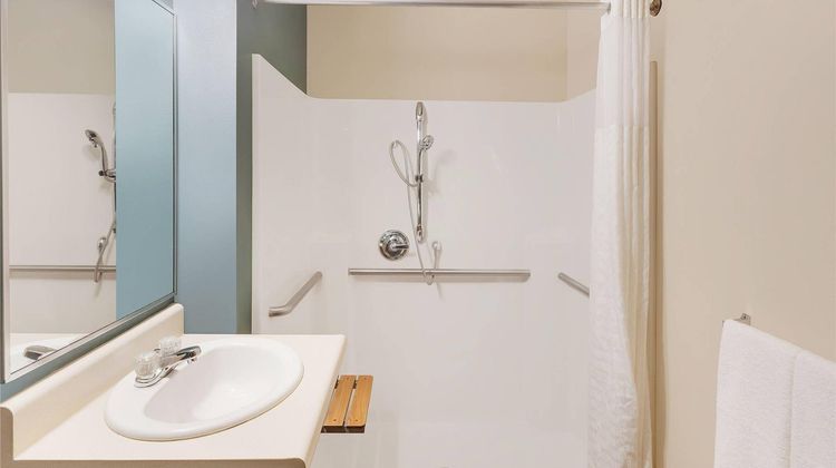 WoodSpring Suites Council Bluffs Room
