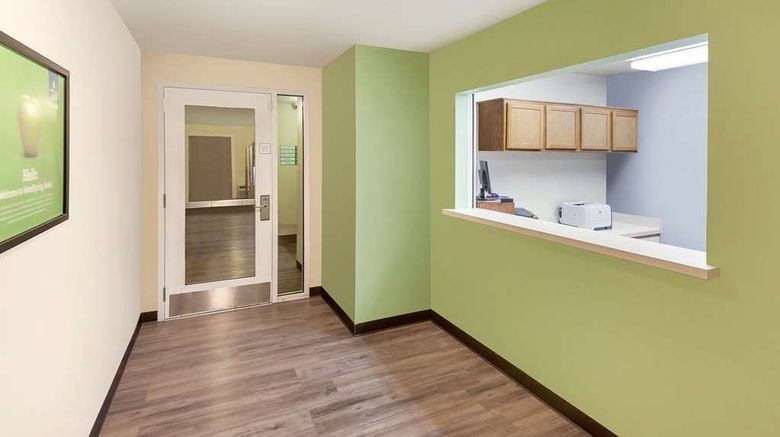<b>WoodSpring Stes Des Moines Pleasant Hill Lobby</b>. Images powered by <a href="https://iceportal.shijigroup.com/" title="IcePortal" target="_blank">IcePortal</a>.