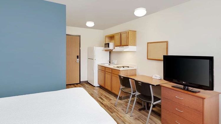 WoodSpring Stes Des Moines Pleasant Hill Room