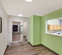 WoodSpring Suites Ankeny Lobby