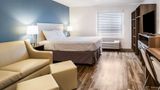 WoodSpring Suites Davenport Room