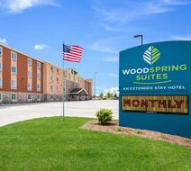 WoodSpring Suites Davenport Exterior