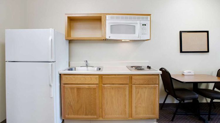 WoodSpring Suites Baton Rouge East Room