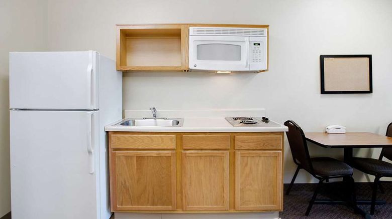 <b>WoodSpring Suites Baton Rouge East Room</b>. Images powered by <a href="https://iceportal.shijigroup.com/" title="IcePortal" target="_blank">IcePortal</a>.