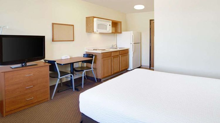 WoodSpring Suites Baton Rouge East Room