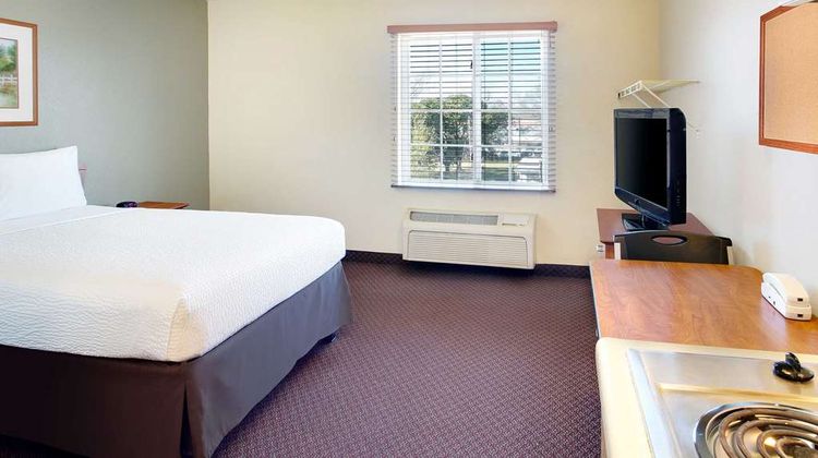 WoodSpring Suites Baton Rouge East Room
