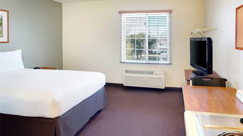 <b>WoodSpring Suites Baton Rouge Room</b>. Images powered by <a href="https://iceportal.shijigroup.com/" title="IcePortal" target="_blank">IcePortal</a>.