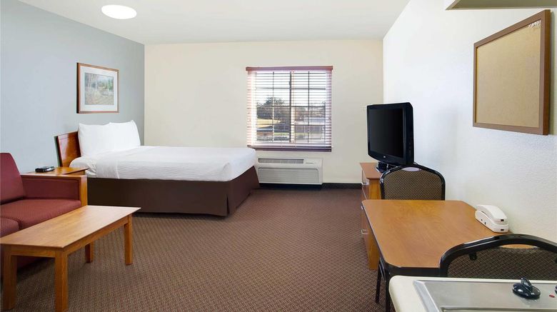 <b>WoodSpring Suites Baton Rouge Room</b>. Images powered by <a href="https://iceportal.shijigroup.com/" title="IcePortal" target="_blank">IcePortal</a>.
