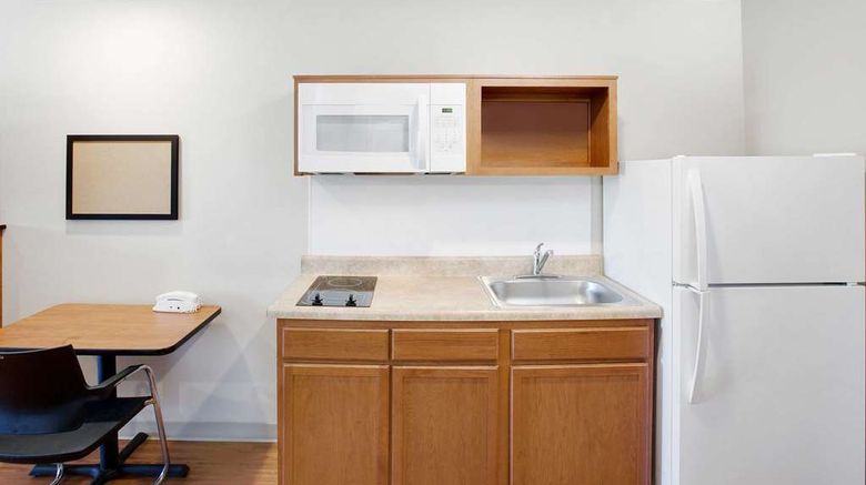 <b>WoodSpring Suites Lafayette Room</b>. Images powered by <a href="https://iceportal.shijigroup.com/" title="IcePortal" target="_blank">IcePortal</a>.