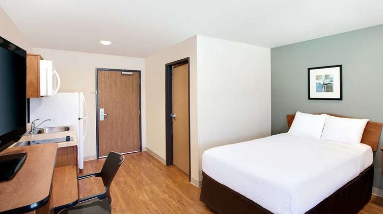 <b>WoodSpring Suites Lafayette Room</b>. Images powered by <a href="https://iceportal.shijigroup.com/" title="IcePortal" target="_blank">IcePortal</a>.
