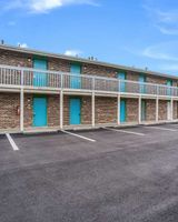 Rodeway Inn At Somers Cove Marina