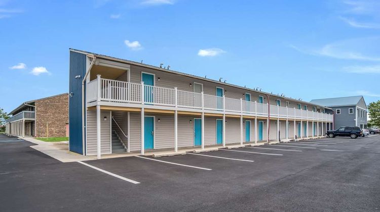 Rodeway Inn At Somers Cove Marina Exterior