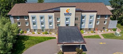 Comfort Inn & Suites Exterior