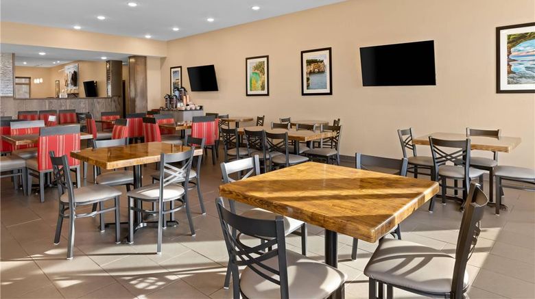 <b>Comfort Inn & Suites Restaurant</b>. Images powered by <a href="https://iceportal.shijigroup.com/" title="IcePortal" target="_blank">IcePortal</a>.