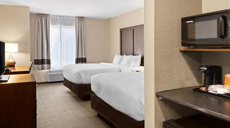 Comfort Inn & Suites Room