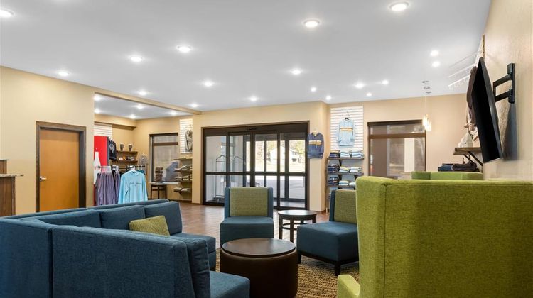 Comfort Inn & Suites Lobby