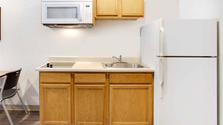 WoodSpring Suites Charlotte Shelby Room