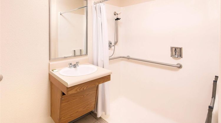 WoodSpring Suites Charlotte Gastonia Room