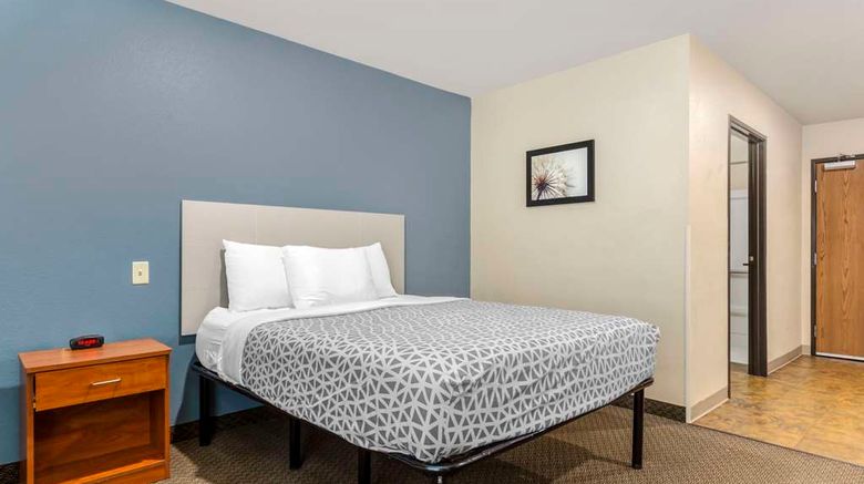 <b>WoodSpring Suites Raleigh/Garner Room</b>. Images powered by <a href="https://iceportal.shijigroup.com/" title="IcePortal" target="_blank">IcePortal</a>.