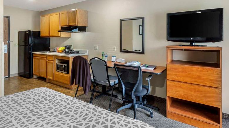 <b>WoodSpring Suites Raleigh/Garner Room</b>. Images powered by <a href="https://iceportal.shijigroup.com/" title="IcePortal" target="_blank">IcePortal</a>.