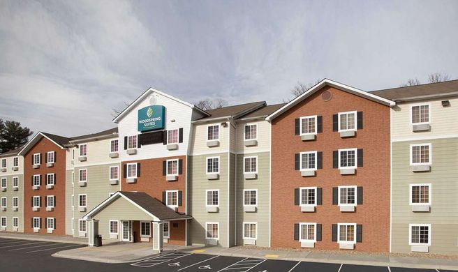 WoodSpring Suites Asheville Exterior