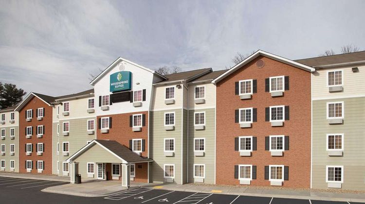 WoodSpring Suites Asheville Exterior