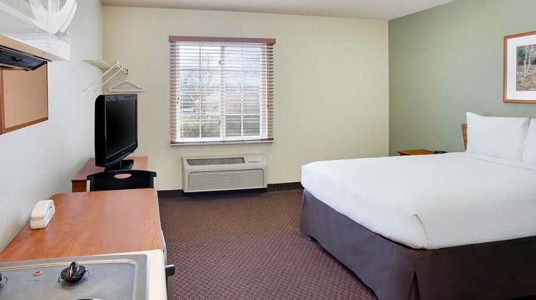 WoodSpring Suites Cincinnati Fairfield Room