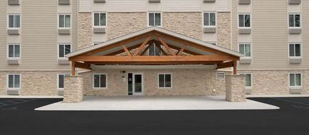 WoodSpring Suites Toledo Maumee Exterior