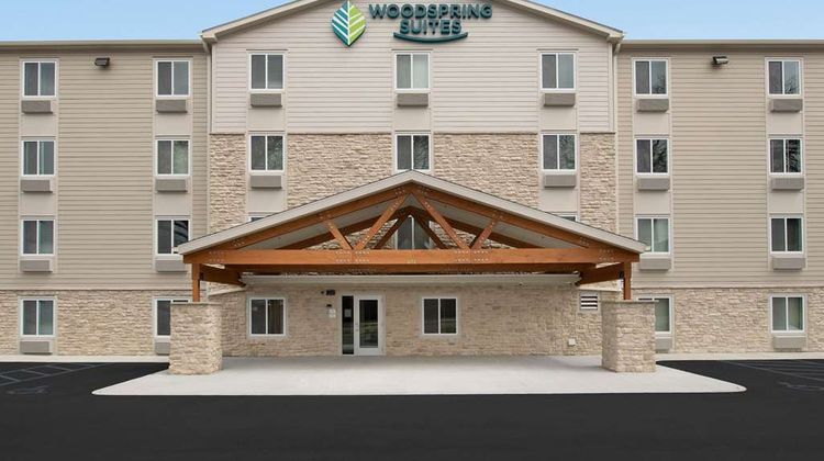WoodSpring Suites Toledo Maumee Exterior