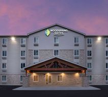 WoodSpring Suites Toledo Maumee Exterior