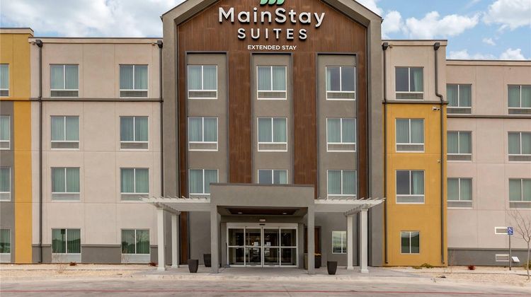 MainStay Suites Carlsbad Exterior