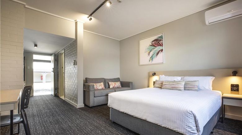 <b>Nightcap At Springwood Hotel Room</b>. Images powered by <a href="https://iceportal.shijigroup.com/" title="IcePortal" target="_blank">IcePortal</a>.