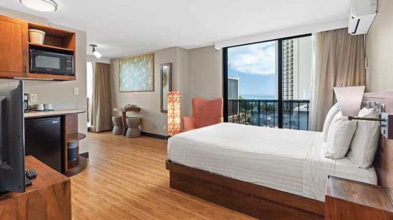 <b>Bamboo Waikiki Hotel Room</b>. Images powered by <a href="https://iceportal.shijigroup.com/" title="IcePortal" target="_blank">IcePortal</a>.