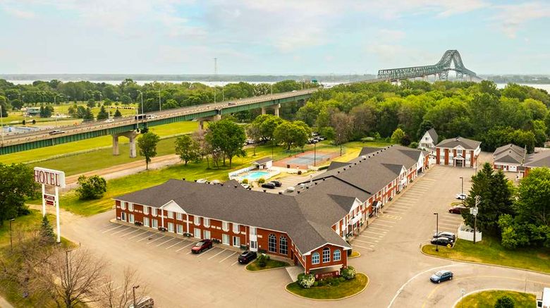 <b>Les Suites de Laviolette, Ascend Hotel Exterior</b>. Images powered by <a href="https://iceportal.shijigroup.com/" title="IcePortal" target="_blank">IcePortal</a>.