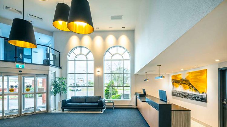 Les Suites de Laviolette, Ascend Hotel Lobby