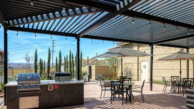 Homewood Suites by Hilton Santa Clarita Exterior. Images powered by <a href="https://iceportal.shijigroup.com" target="_blank" rel="noopener">Ice Portal</a>.