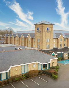 DoubleTree by Hilton London Elstree
