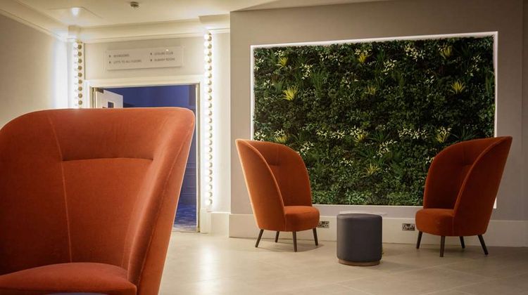 DoubleTree by Hilton London Elstree Lobby