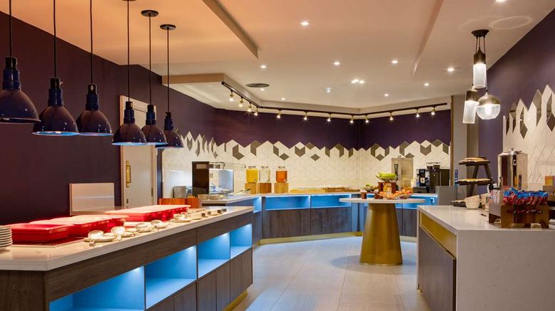 <b>DoubleTree by Hilton London Elstree Restaurant</b>. Images powered by <a href="https://iceportal.shijigroup.com/" title="IcePortal" target="_blank">IcePortal</a>.