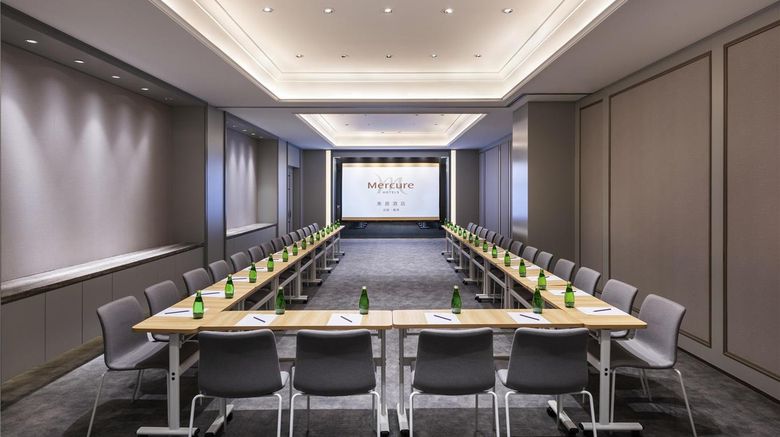 <b>Mercure Suzhou City Center Meeting</b>. Images powered by <a href="https://iceportal.shijigroup.com/" title="IcePortal" target="_blank">IcePortal</a>.