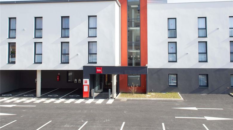 <b>Ibis Montlhery Paris South Room</b>. Images powered by <a href="https://iceportal.shijigroup.com/" title="IcePortal" target="_blank">IcePortal</a>.