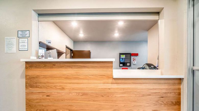 <b>WoodSpring Suites Naples West Lobby</b>. Images powered by <a href="https://iceportal.shijigroup.com/" title="IcePortal" target="_blank">IcePortal</a>.