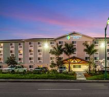 WoodSpring Suites Naples West Exterior