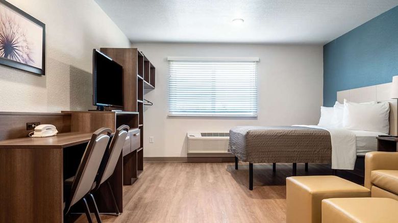 <b>WoodSpring Suites Naples West Room</b>. Images powered by <a href="https://iceportal.shijigroup.com/" title="IcePortal" target="_blank">IcePortal</a>.