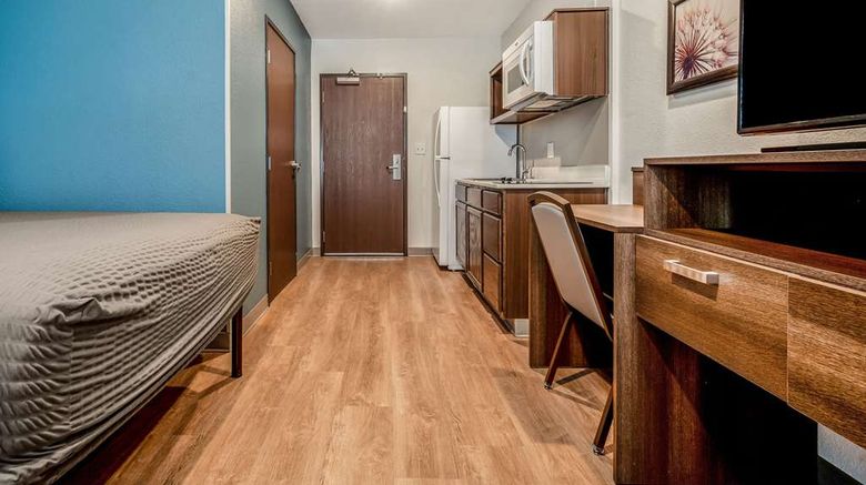 <b>WoodSpring Suites Naples West Room</b>. Images powered by <a href="https://iceportal.shijigroup.com/" title="IcePortal" target="_blank">IcePortal</a>.